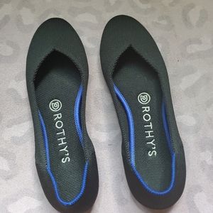 Rothys flats size 6.5
